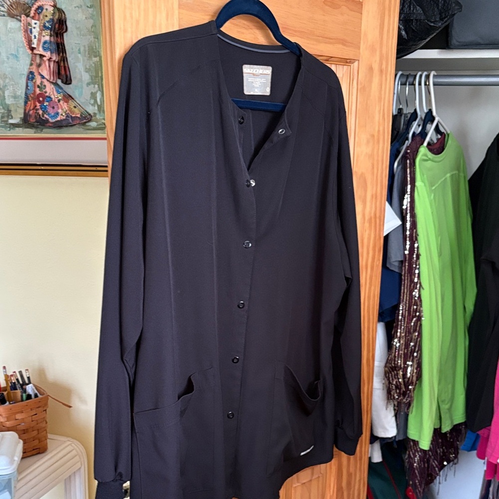Skechers Black Lab Coat with Logo size XL